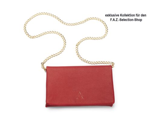 Innenansicht zeitlose Schultertasche, Clutch von ALEXANDRA SVENDSEN aus hochwertigem Naturleder in Rot – handgefertigt in Deutschland, minimalistisches Design und langlebige Verarbeitung. Edition Frankfurter Allgemeine Selection Shop.