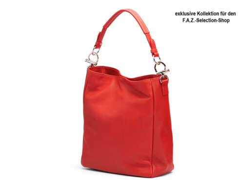 Zeitlose Schultertasche von ALEXANDRA SVENDSEN aus hochwertigem Naturleder in Rot – handgefertigt in Deutschland, minimalistisches Design und langlebige Verarbeitung. Edition Frankfurter Allgemeine Selection Shop.