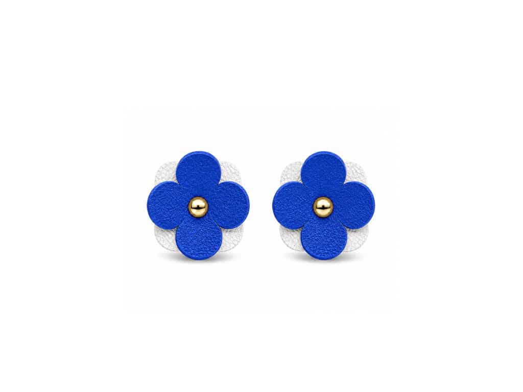 Handgefertigte Manschettenknöpfe aus zertifiziertem Naturleder in Weiß-Royalblau – nachhaltiges Accessoire von ALEXANDRA SVENDSEN, gefertigt in deutscher Manufaktur.